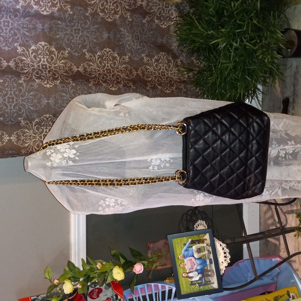 Giani Bernini leather quilted purse chain